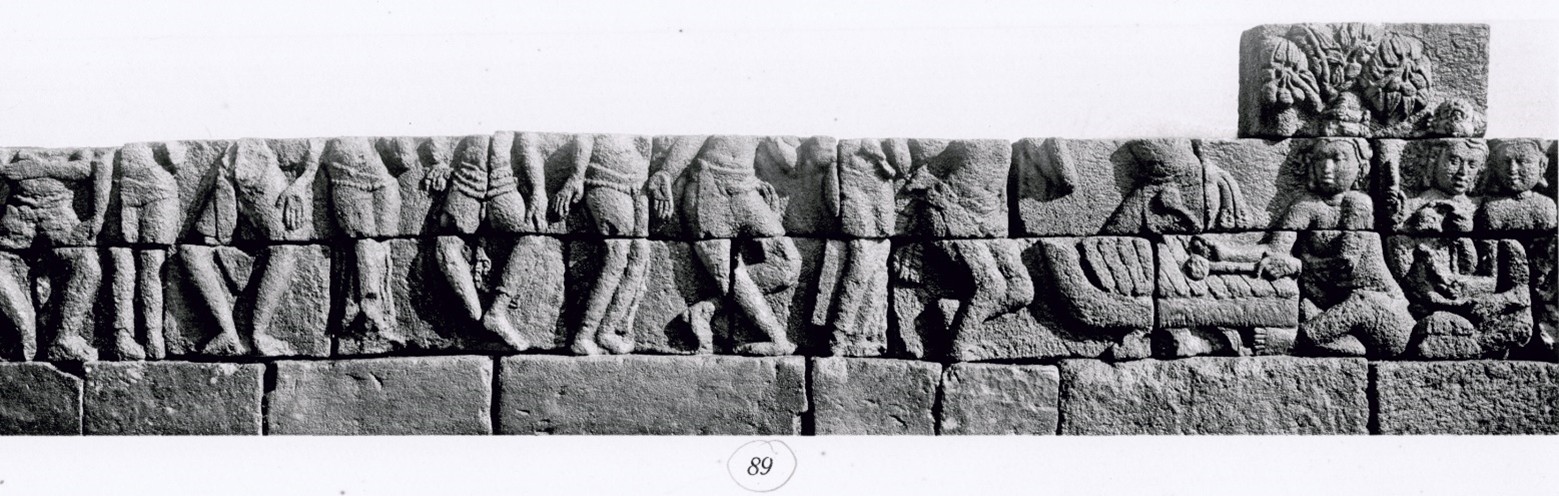 Genta Gantung - Relief